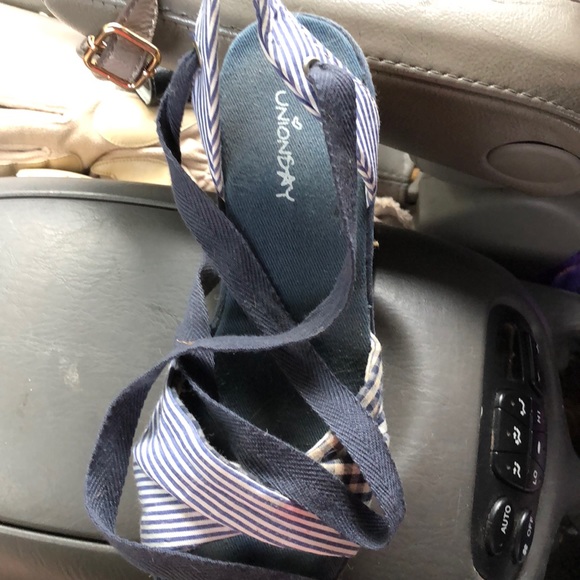 Wedges! Perfect for summer! - Picture 2 of 2